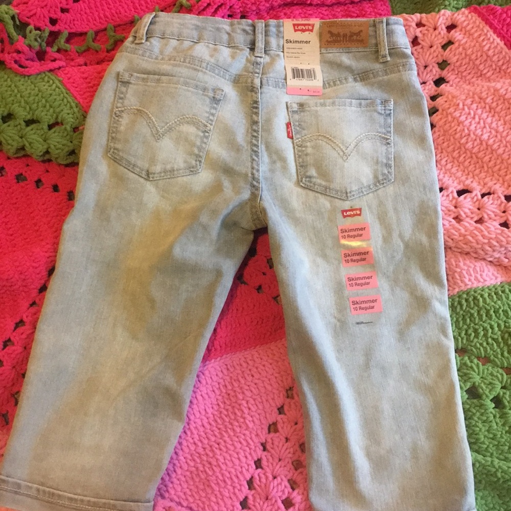 Capris - Picture 4 of 5